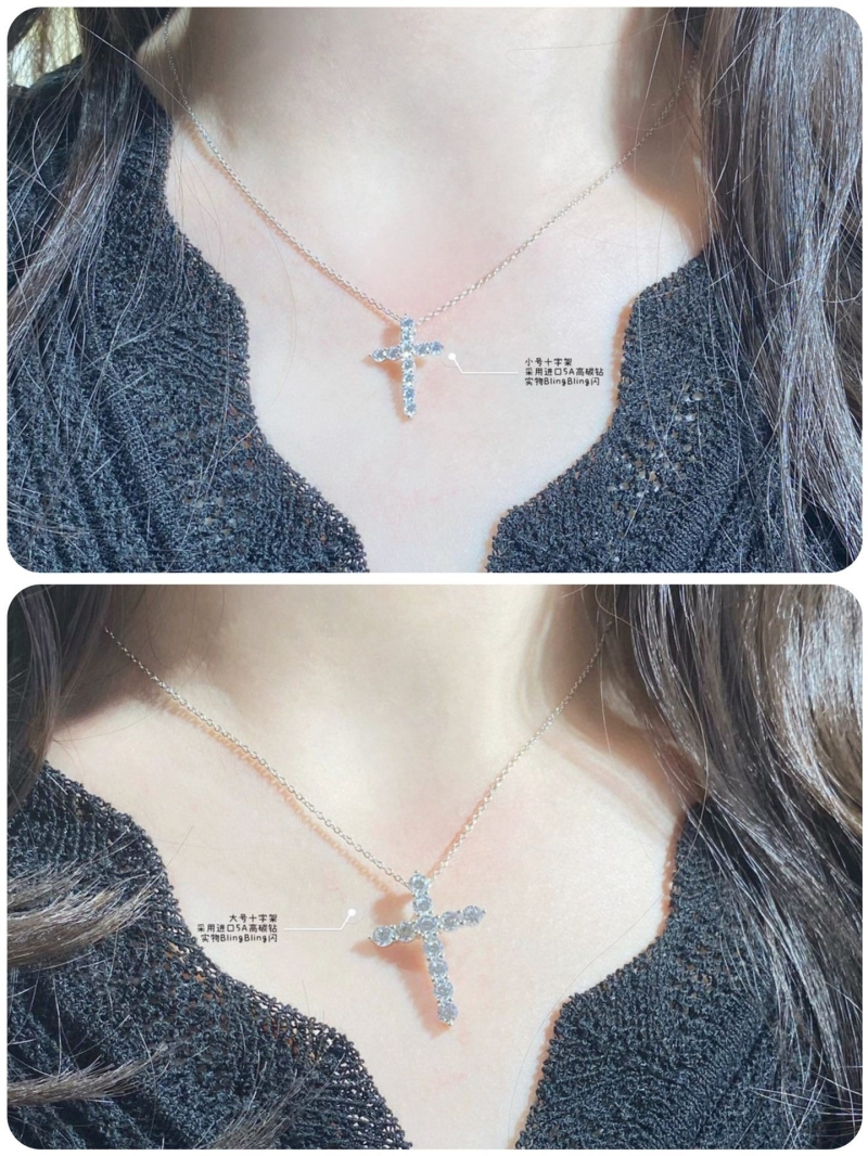 T*f*ny necklaces
